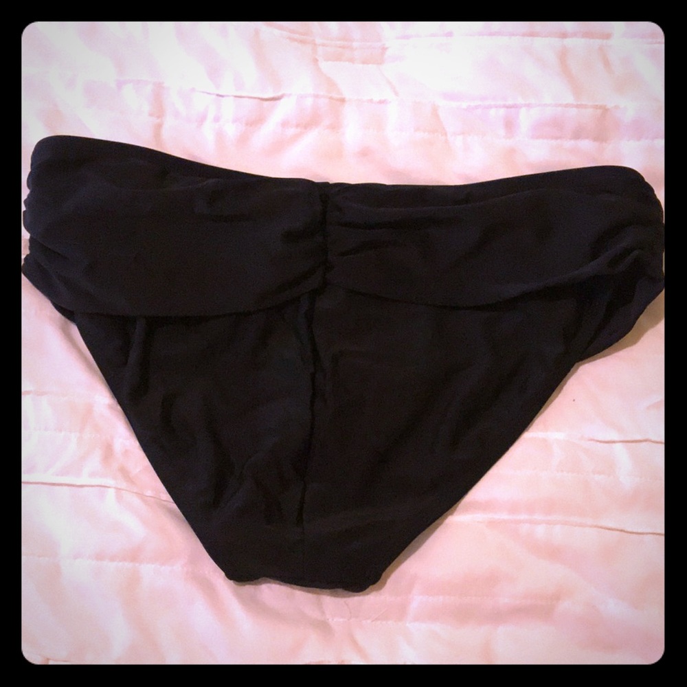 Black bikini bottom size XL